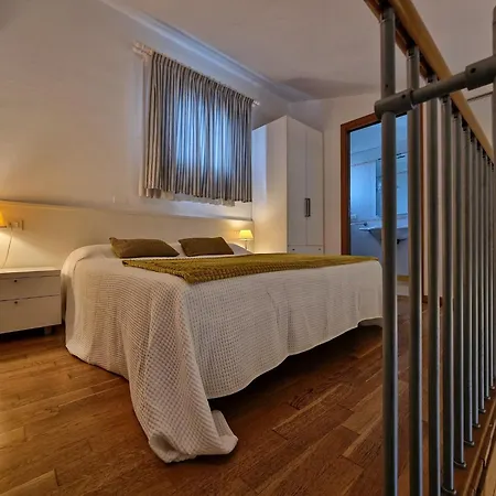 Apartment Bright Duplex With Swimming Pool And Terraces *